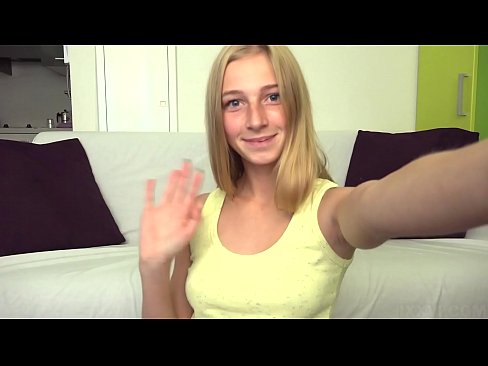 ❤️ Når jeg kjeder meg onanerer jeg dovent den rosa fitten min ❌ Sexvideo hos oss ☑